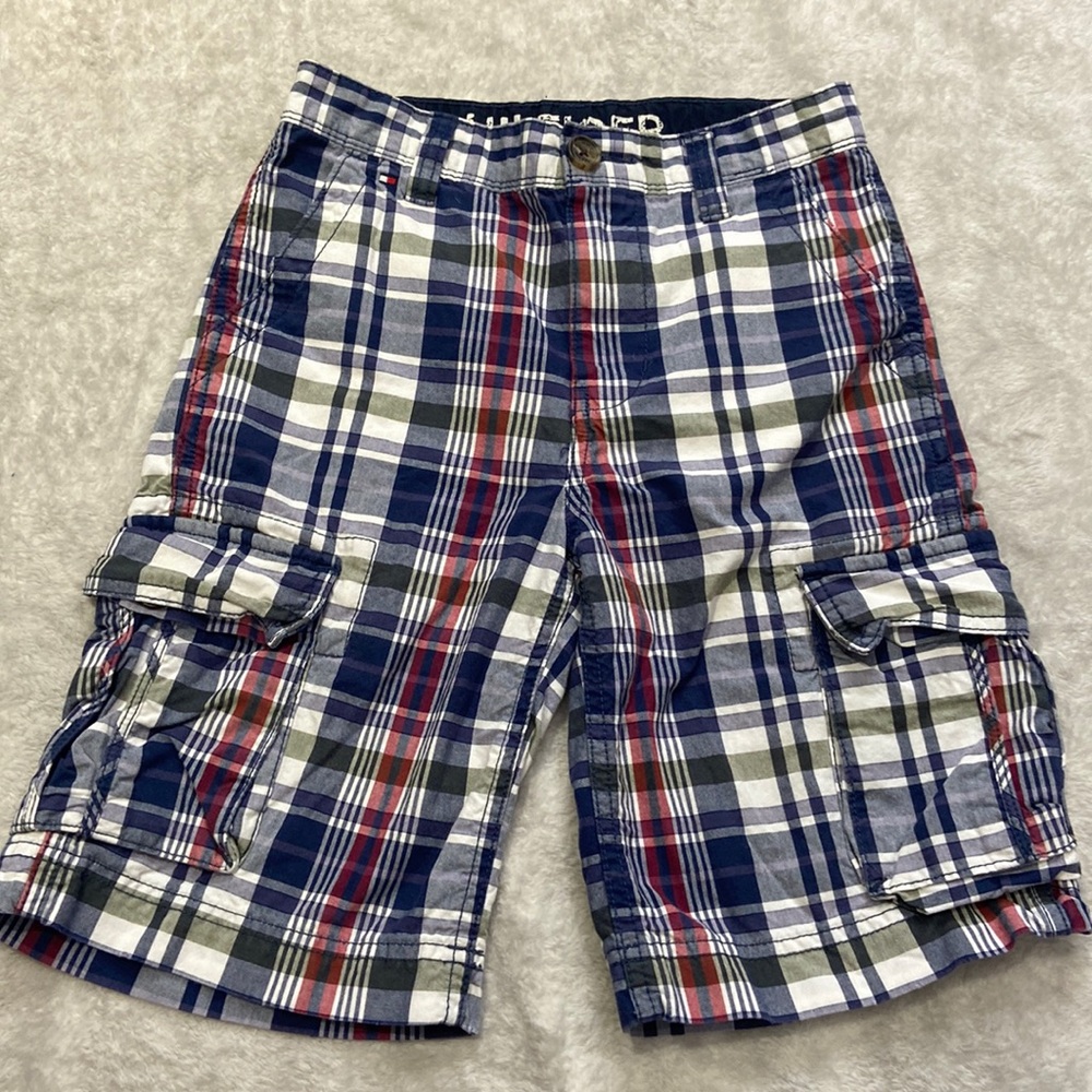 Tommy Hilfiger plaid cargo shorts boys size 8 with adjustable elastics in waist